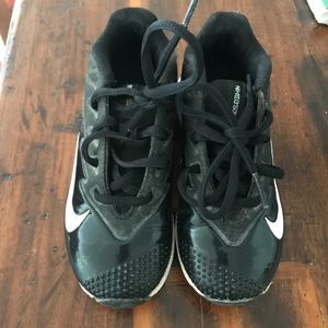 BOYS NIKE CLEATS